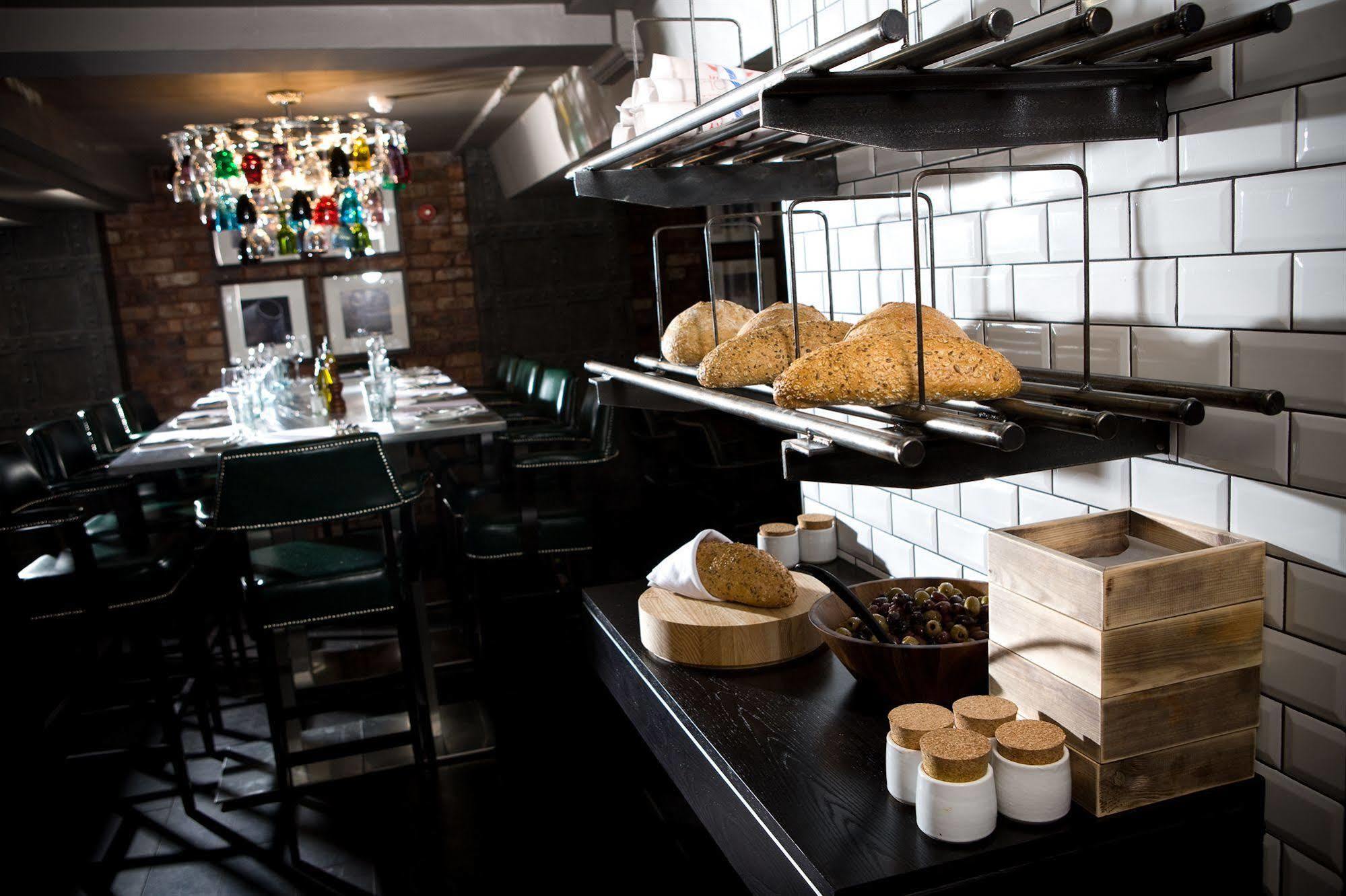 Village Hotel Manchester Cheadle تشيدل المظهر الخارجي الصورة